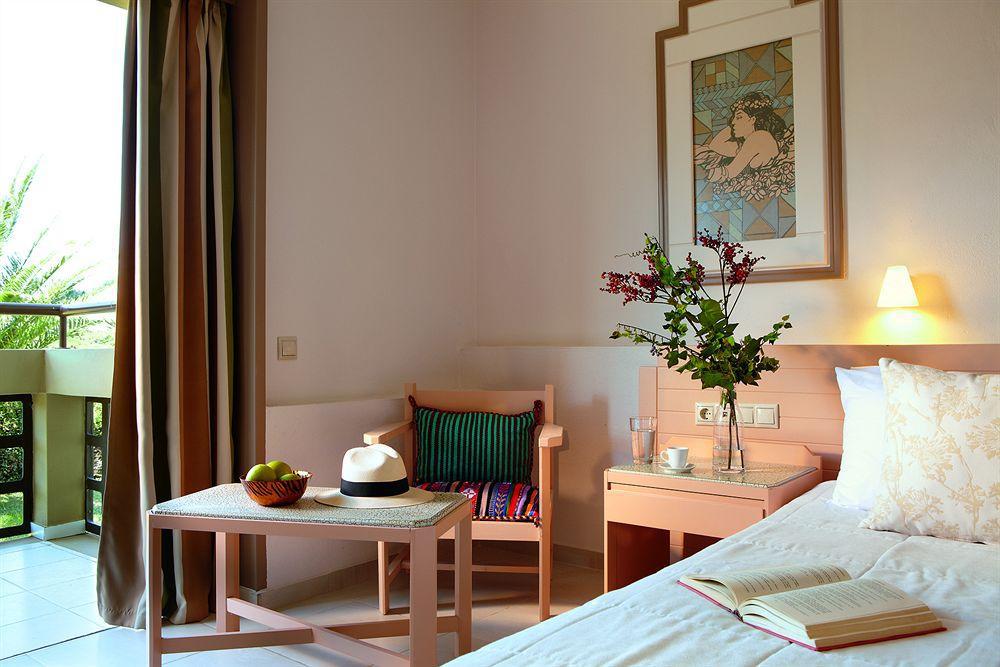 Grecotel Meli Palace Sissi Екстериор снимка