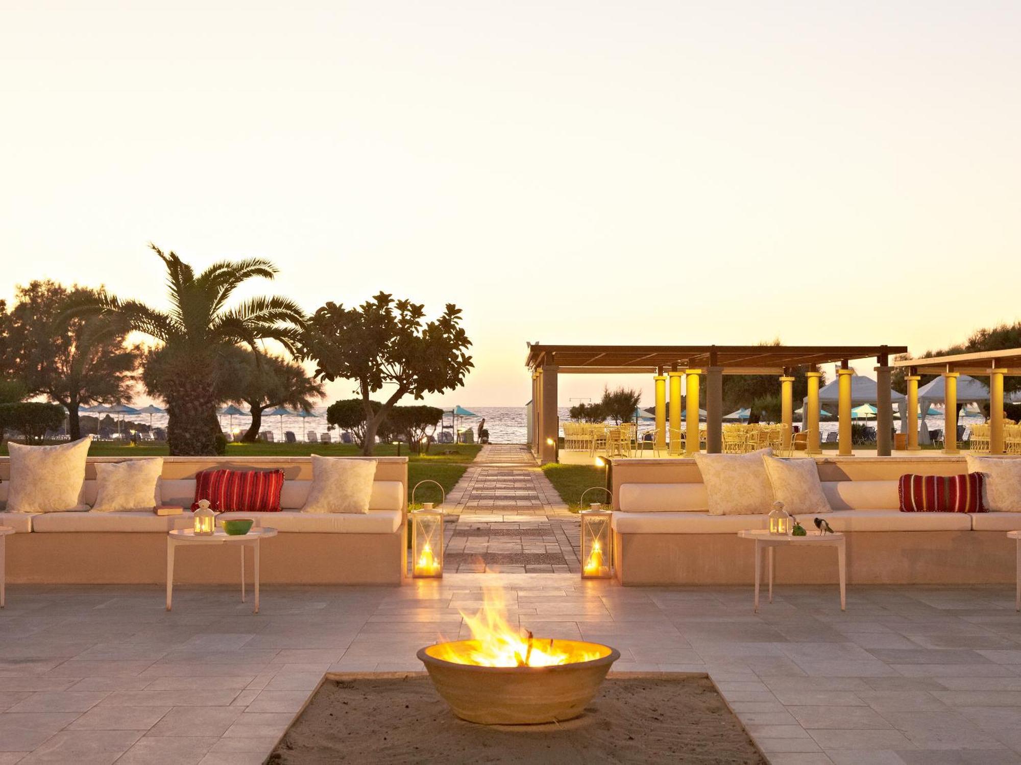 Grecotel Meli Palace Sissi Екстериор снимка